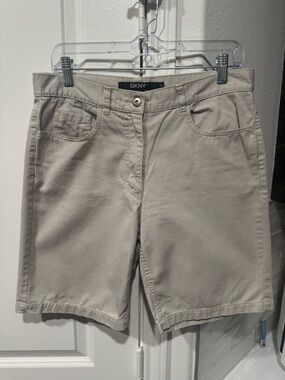DKNY Light Tan Flat Front Size 10 Bermuda Shorts